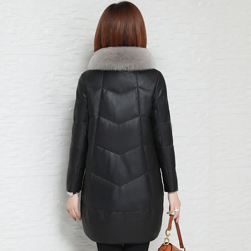 Черная кожаная женская куртка из искусственного меха норки зимнее и осеннее