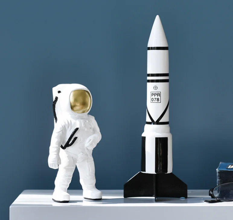 

Modern Minimalist Astronaut Space Ornaments Study Living Room Crafts Decor Nordic Resin Art&Craft Cosmonaut Statue FigurineLF811