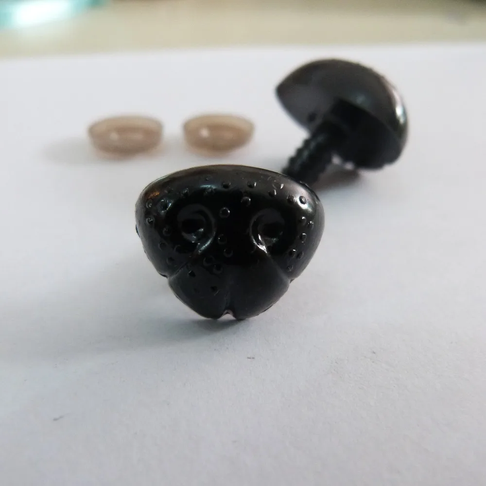 

30pcs/lot 12mm/13mm/15mm/19mm/24mm/27mm/29mm/35mm black plastic safety toy point dog nose &soft washer for diy plush doll