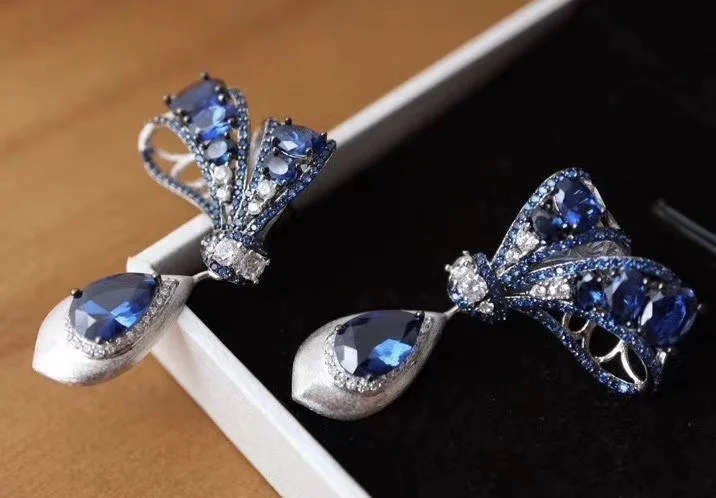 Женские серьги-капельки из серебра 925 пробы с фианитами | Украшения и аксессуары