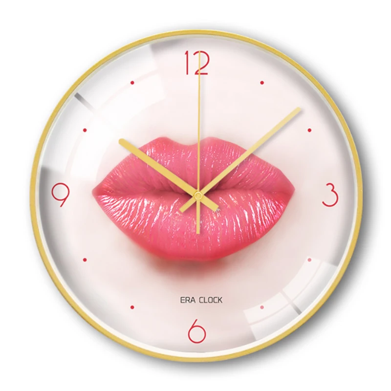 Металлические настенные часы с изображением поцелуя губ в скандинавском стиле