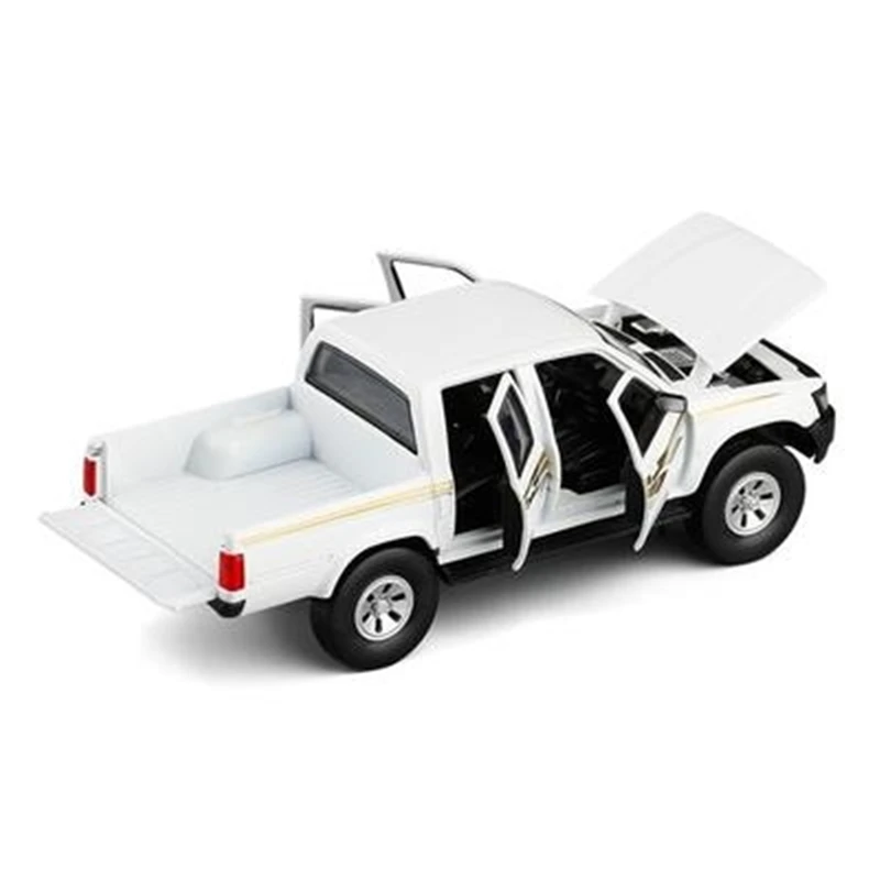 1:32 Пикап Toyota Hilux модель автомобиля из сплава Литые и игрушечные автомобили