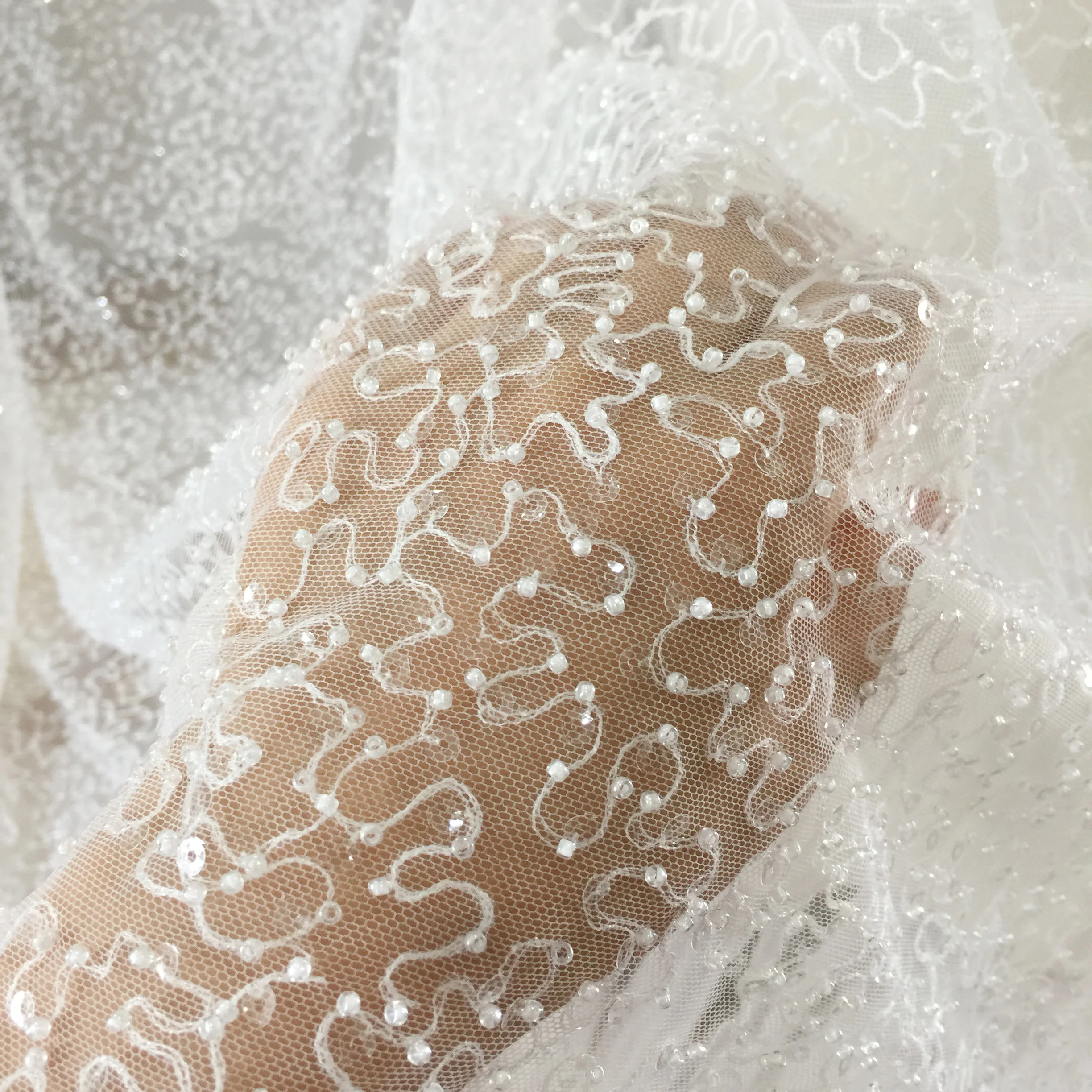 Европейский бисером блесток кружевной ткани белый красный высокого класса