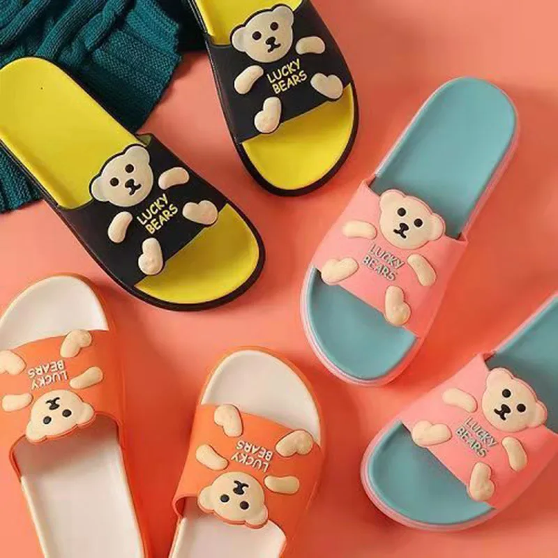 

2021 New Style Female Ins Popular Slippers for Woman Couple Shoes