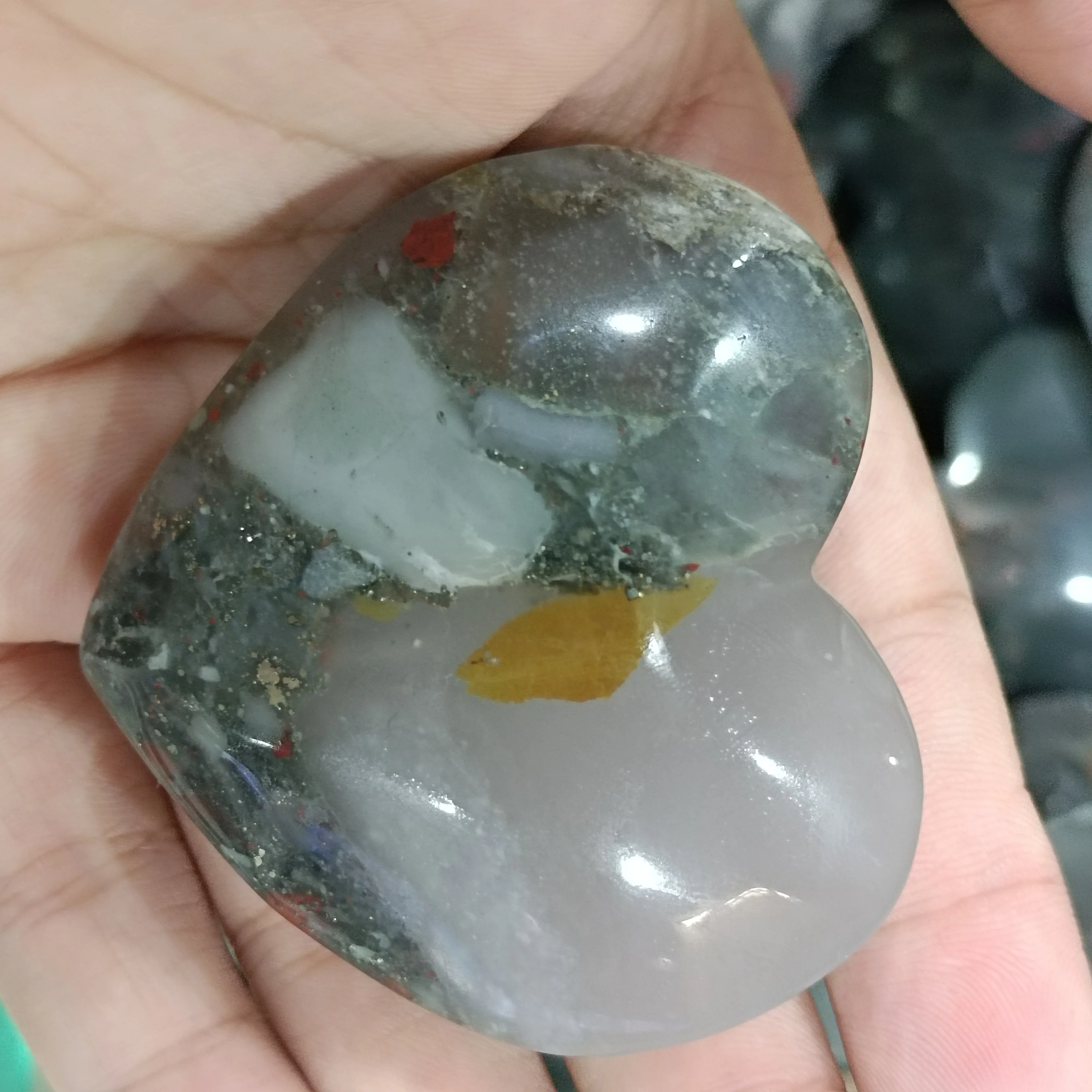 

4-6cm 1pc Natural African BloodStone Heart Shaped Crystal Heart Gift Healing Polished Natural Quartz Crystals