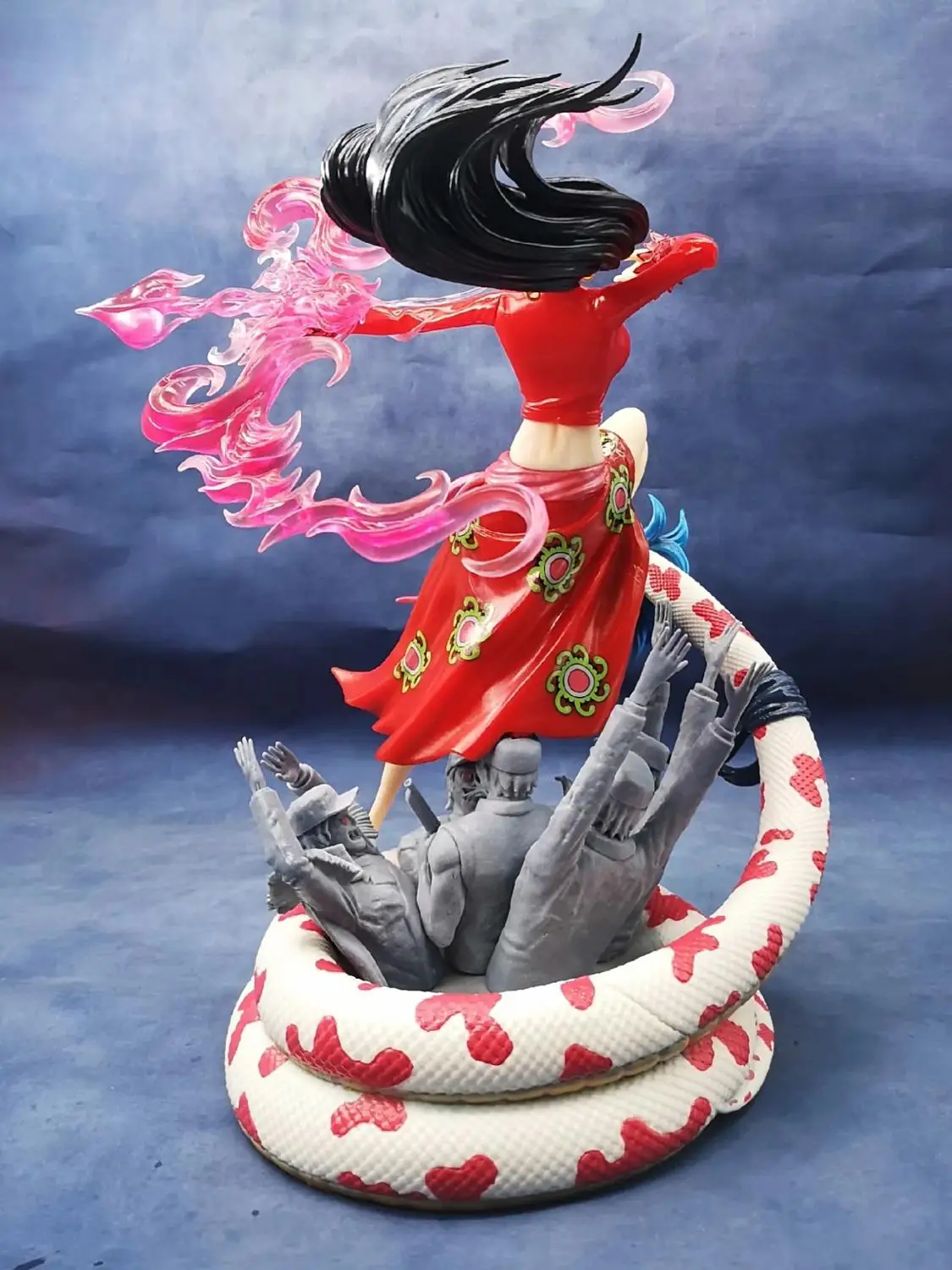 

Anime Figure 35cm One Piece GK Female Emperor Captive Arrow Sexy Girl Doll Model PVC Toy Decoration Exquisite Boxed Gift