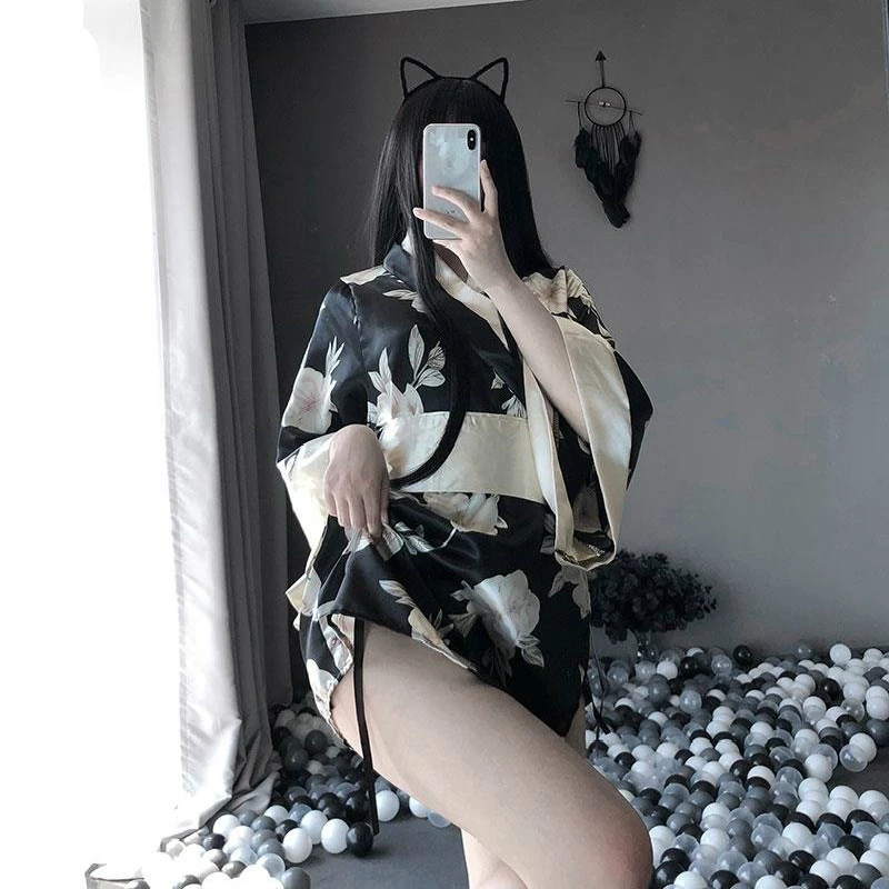 

High-end Sexy Lingerie Peacock Embroidered Hollow Carved Lace Underwear Cosplay Lingerie Set Chinese Retro Cheongsam Maid Outfit