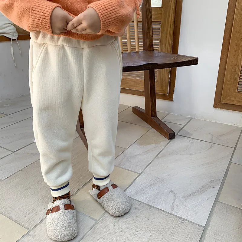 Зимние трикотажные спортивные штаны для мальчиков теплые девочек утепленные