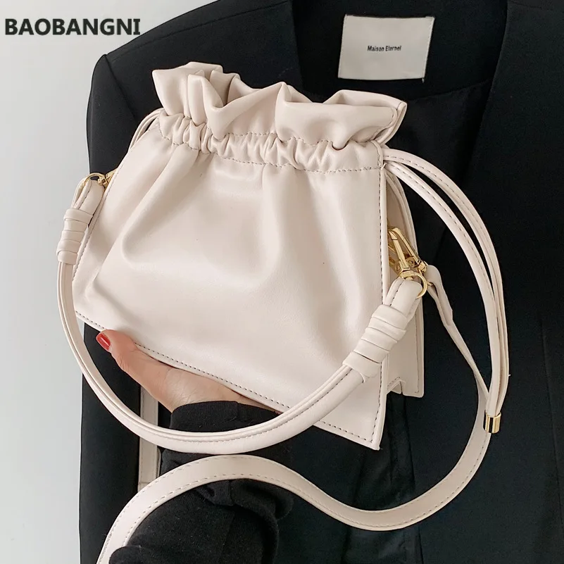 Summer High-quality Portable Bucket Bag New Trendy Messenger Bag Wild Simple Shoulder Bag Female
