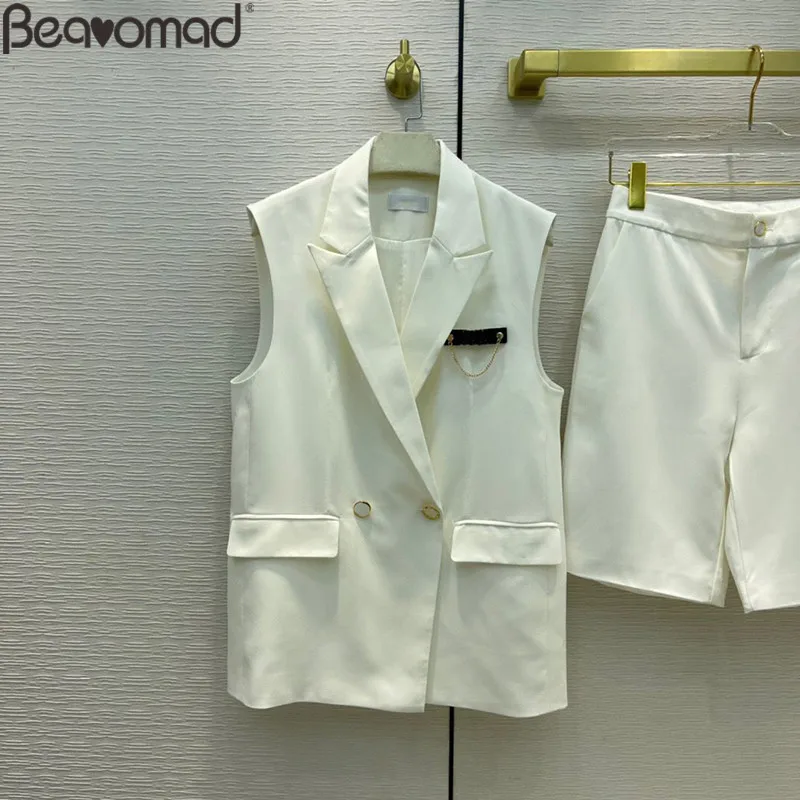 Bearomad 2021Fashion Woman White Shorts Suit Lapel Sleeveless Straight Type Long Style Coat + Solid Loose Half pants 2 Piece Set