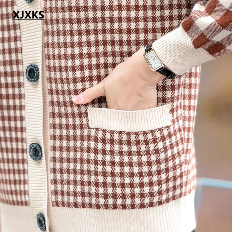 Женская Шерстяная трикотажная куртка с V-образным вырезом