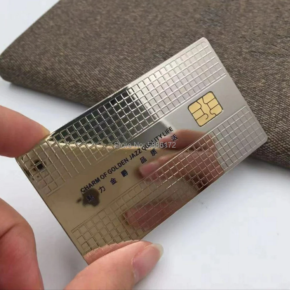 

Новое поступление, металлическая визитница с зеркальным эффектом и чипом 4428/4443