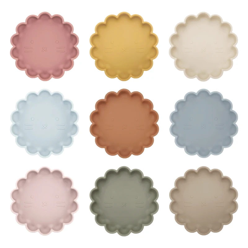 Оптовая продажа безопасная силиконовая детская посуда смешанные цвета в форме