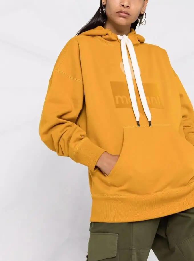 

Hoodies & Sweatshirts