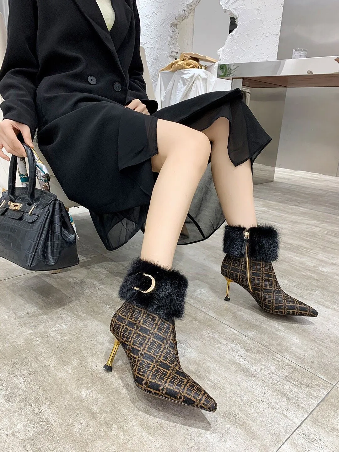 

2021 Autumn Winter Pointed Toe Real Mink Fur High Heel Woman Ankle Boots Fashion Genuine Leather Side Zipper Thin Heels Boots