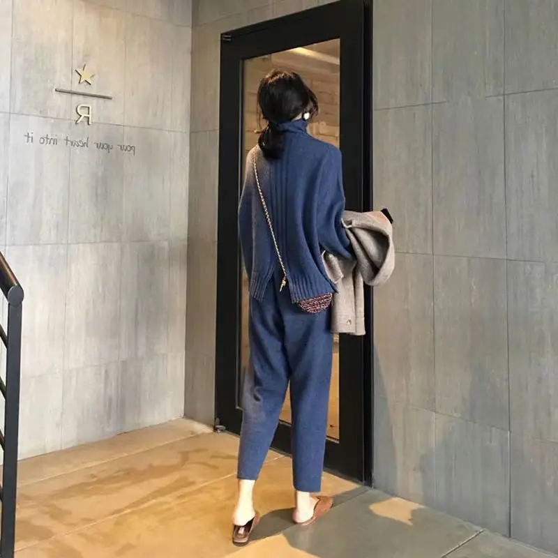 Женский спортивный костюм из двух предметов однотонный вязаный свитер