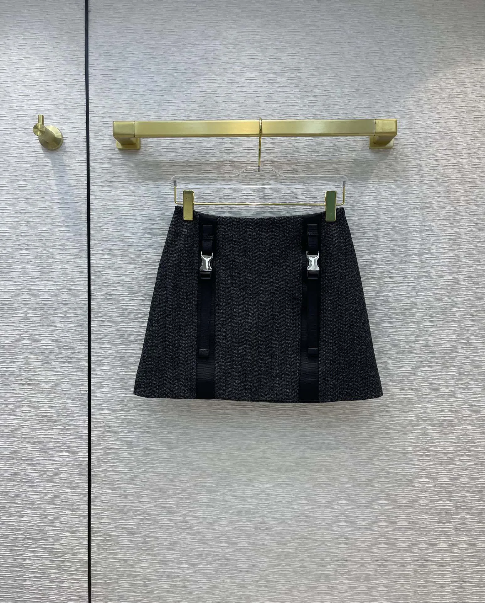 

Юбка женская трапециевидная в елочку, с ремешком и пряжкой