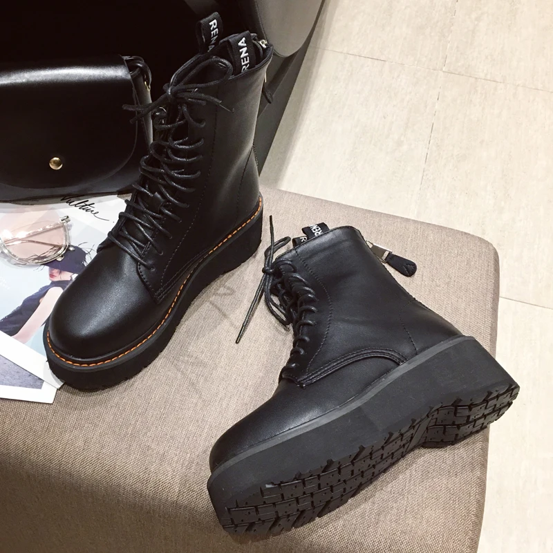 Полусапожки на платформе женские ботильоны шнуровке с круглым носком женская