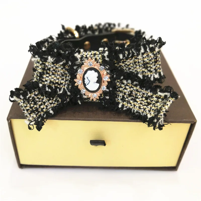 Ошейник для собак и кошек украшение со стразами классическое блестящее