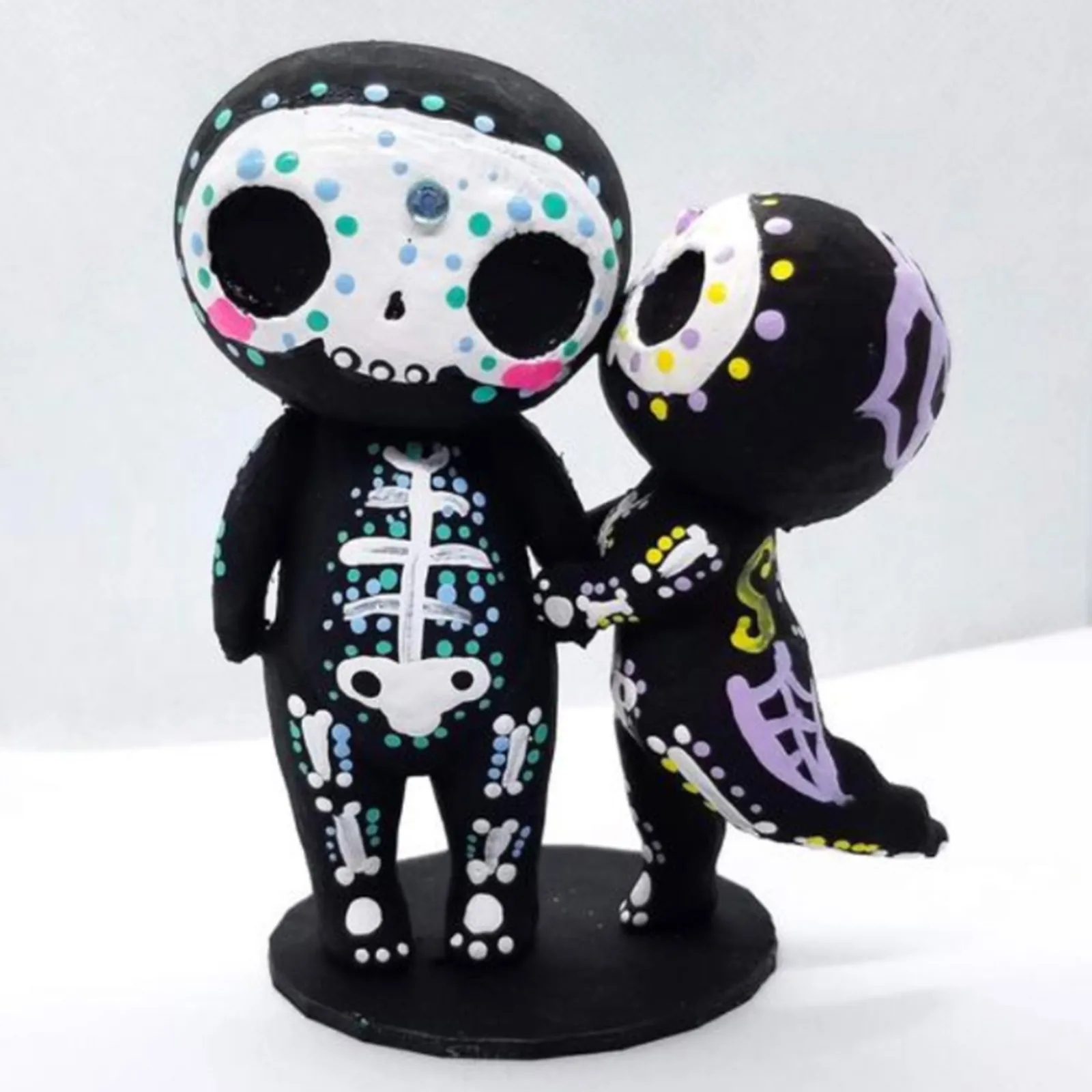 

Crafts Resin Sugar Skull Couple Statue Cute Statue Skull Resin Flower Delivery Figurines Miniatures Boyfriend Girlfriend Gift