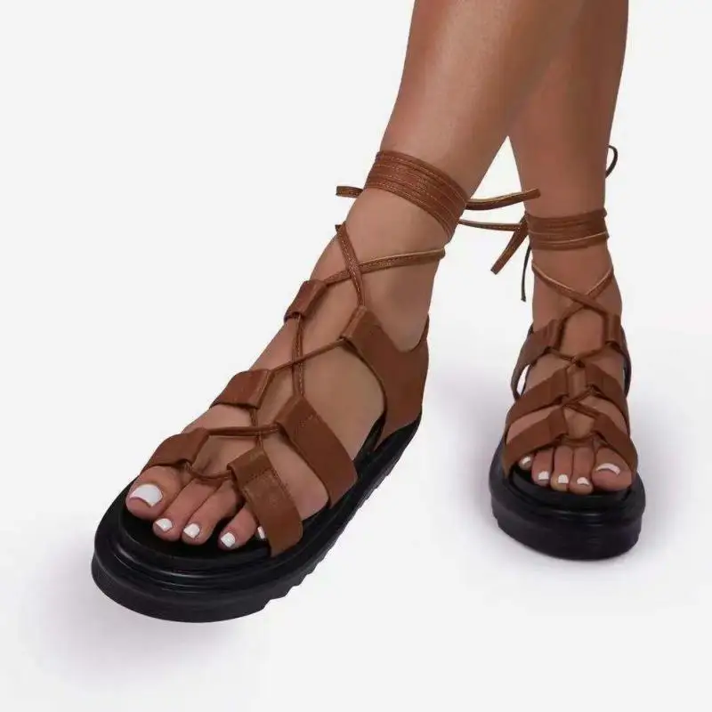 

2021 Summer New Fashion Thick-soled Round Toe Toe Ring Straps To Wear Roman Women's Sandals