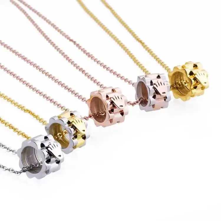 

Luxury Style Crown Pendant Men Stainless Steel Necklace Chain Necklaces Pendants for Women Jewelry Set