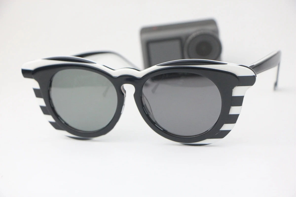 

Солнцезащитные очки для мужчин и женщин, модные большие квадратные градиентные серые линзы в черной оправе