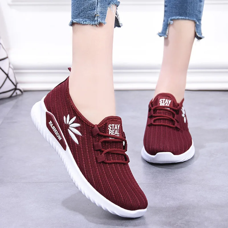 

Women shoes summer 2021 new lightweight running shoes comfortable flat shoes breathable knitted sports shoes women Sock Shoes
