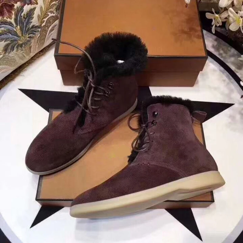 Женские зимние ботинки с высоким берцем шерстяные телесного и черного цвета со