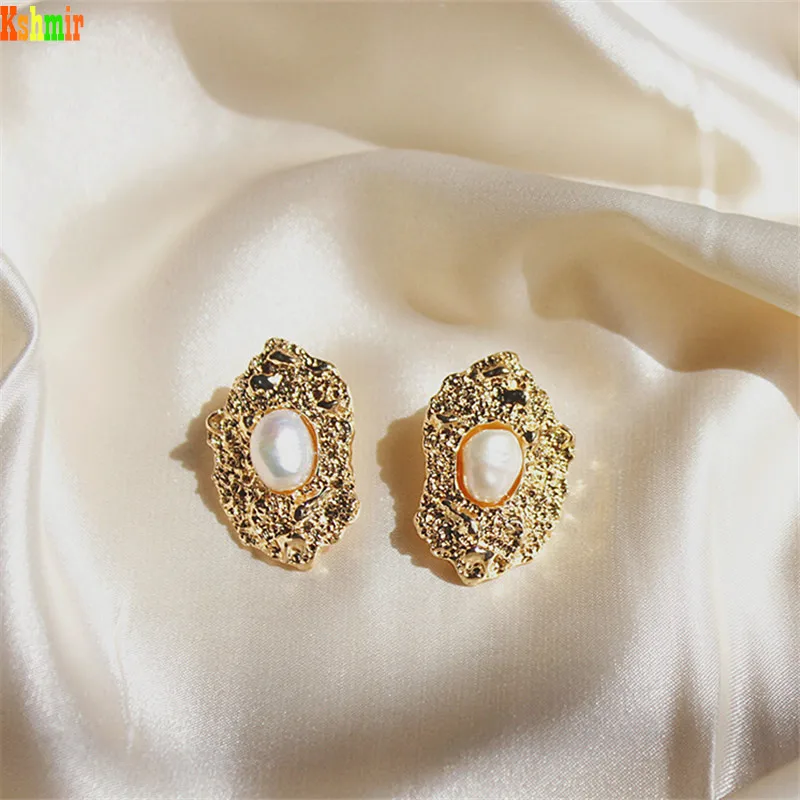 

Kshmir Fashionable Wrinkle Lava Natural Freshwater Pearl Women's Earrings Metal Gold Earrings Jewelry 2021