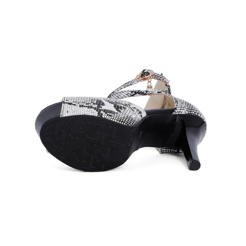

2021New Snake Print Sandals Buckle Strap shoes Gladiator Sandals Women Pumps Thin Heels Club Sandals Sexy wedding size32-50