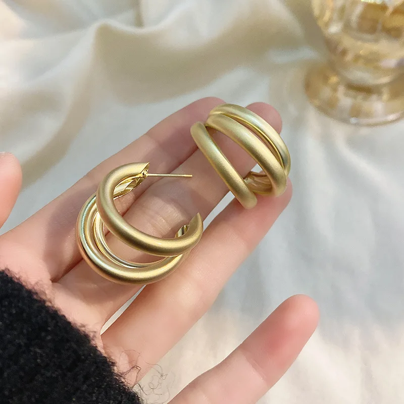 

Europeanamerican Metal Circle Earrings Retro Hong Kong Style Dangler Simple Ring Temperament Personality Fashion Jewelry Eardrop