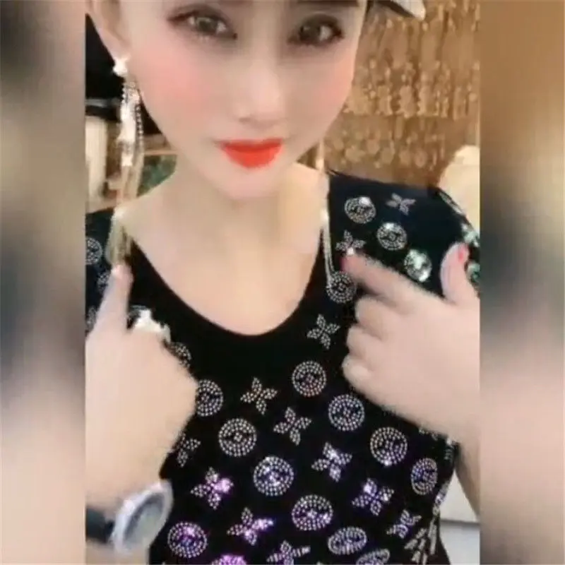 

Summer New Hot Rhinestone Short-sleeved T-shirt Female Ice Silk Elastic V-neck Shiny Slim Slimming Western-style All-match Shirt