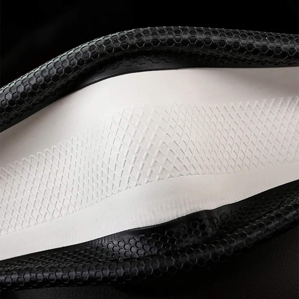 

LEDTENGJIE Car Steering Wheel Cover Massage Silicone Breathable Wear-resistant Non-slip Durable Sweat-absorbent Fashion Interior