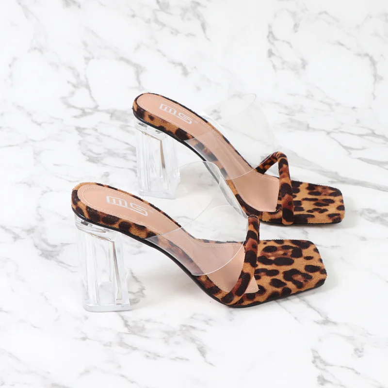 

2021 summer new spring and summer versatile thick heeled sandals large one size medium heel solid large women's shoes