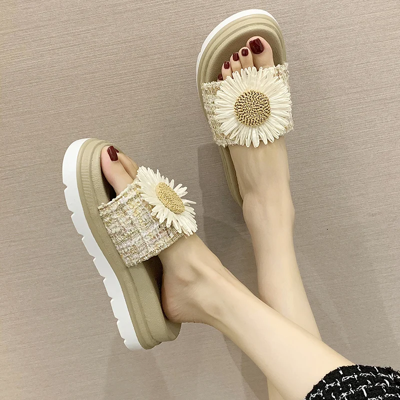 

Shoes Women Flower Med Slippers Casual Pantofle Slides Platform Shale Female Beach Soft Luxury 2021 Summer Sabot Flat Rubber Fa