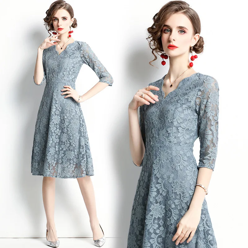 

LARCI 2021 Autumn Dress Season Fashion V-neck Seven-point Sleeves Slim Slim Medium Long Lace A-word Dress Women