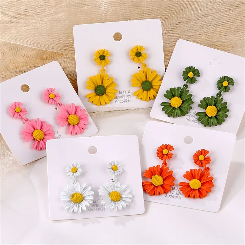Корейские милые маленькие висячие серьги с ромашками для женщин серьги-гвоздики