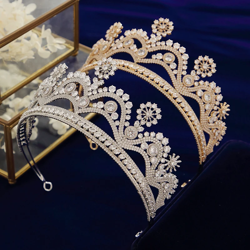 

Royal Princess Oversize Gold Full Zircon Tiaras Crowns for Bridal Crystal Brides Bridal Headdress Hair Jewelry
