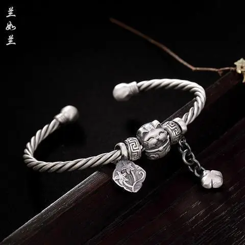 

Fashion Silver Bracelet for Women Niche Personality Twisted Vintage 999 Pure Silver Lucky Cat Sterling Silver Twisted Wire Openi
