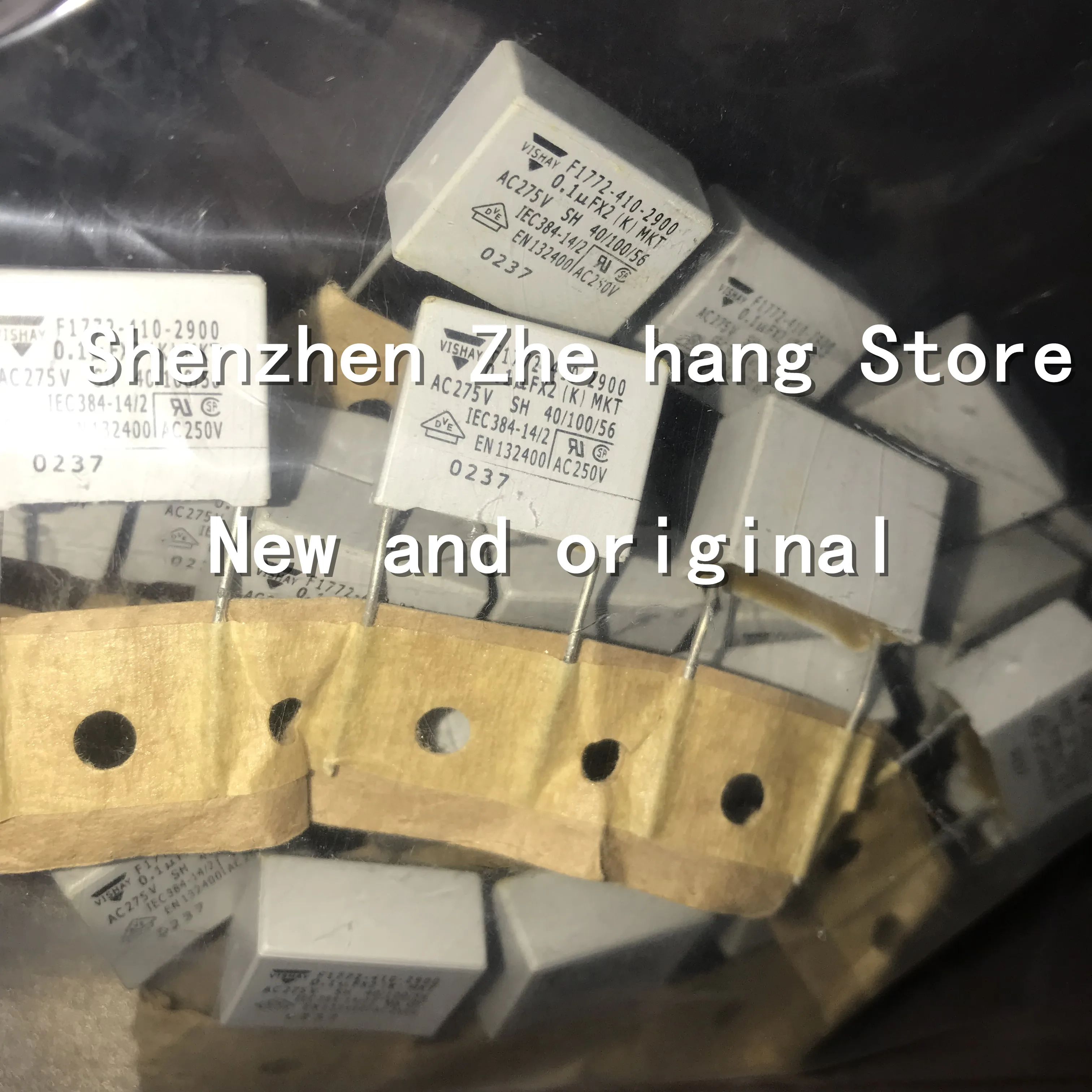 F1772-410-2900 0,1 мкФ X2 K MKT AC275V 17,8*14*8 Новый и оригинальный F1772-410-2900 0,1 мкФ X2 K MKT AC275V 17,8*14*8 Новый и оригинальный