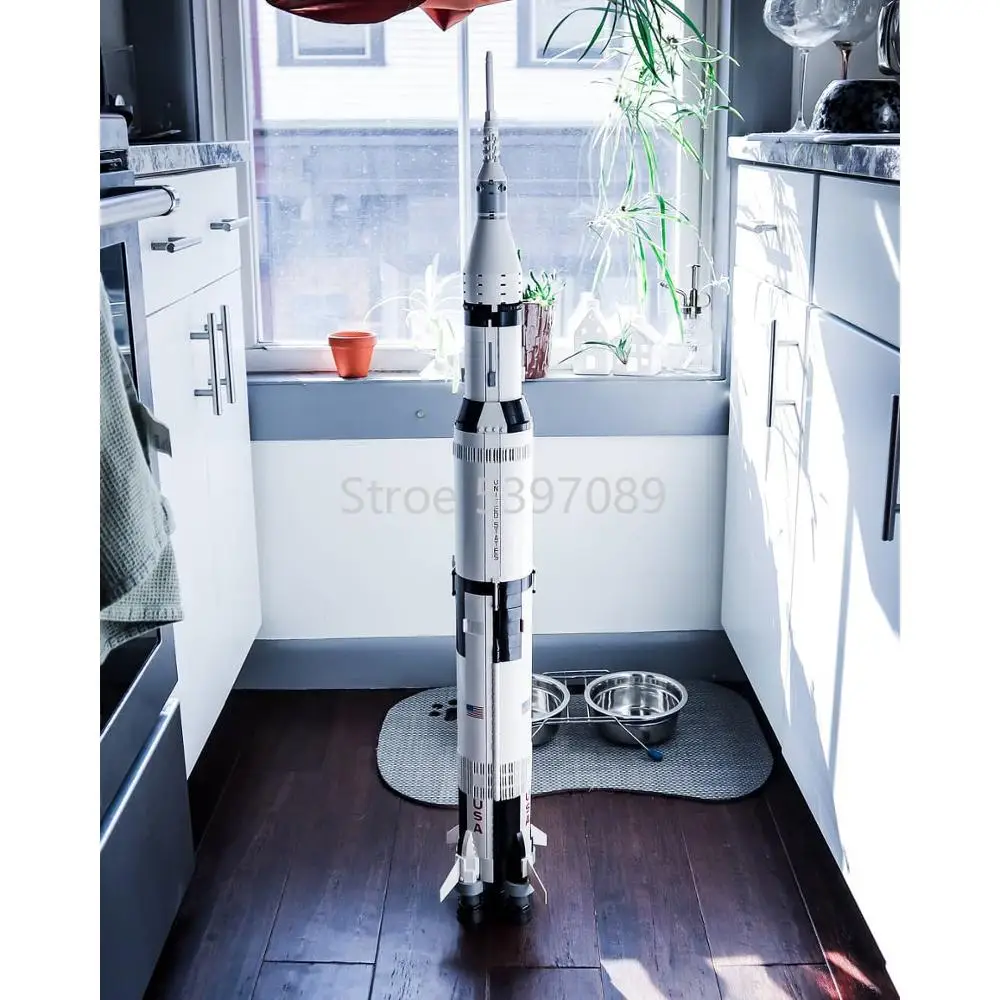 Кирпичи в наличии совместимые со строительными блоками Legoinglys Nasasa The Apollo Saturn V 21309
