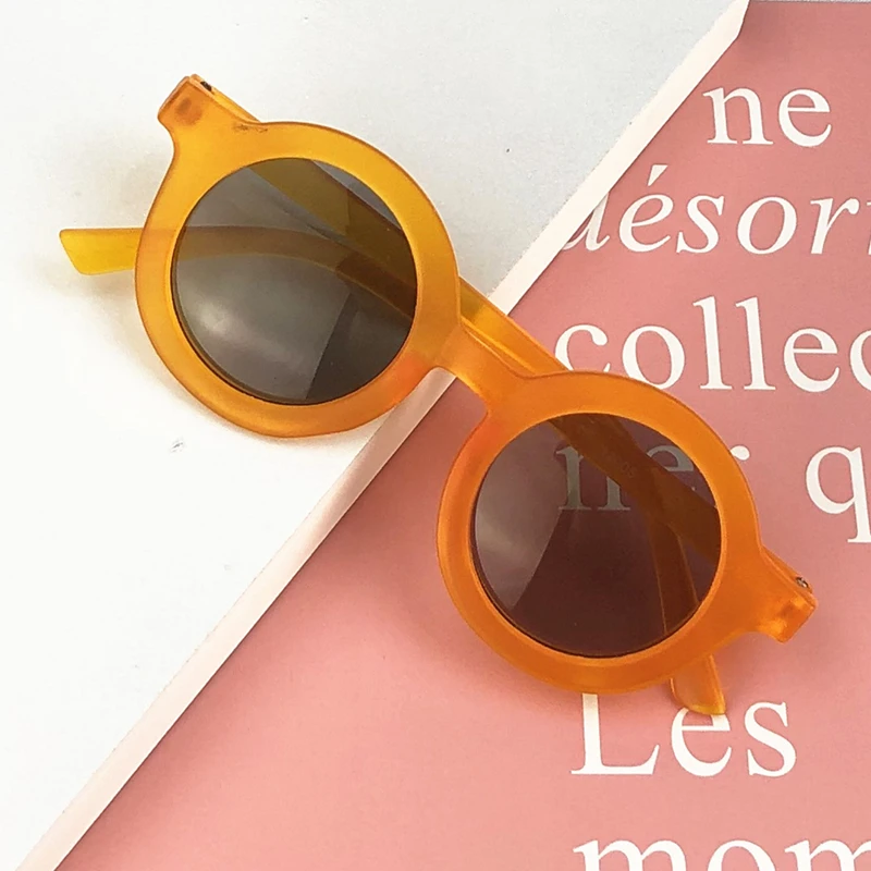 Детские солнцезащитные очки для мальчиков и девочек классные UV400 детские пляжные