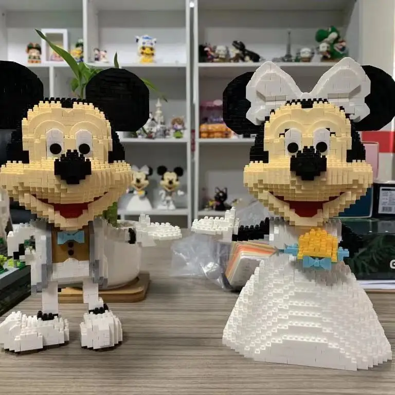 New 2315pcs+ Disney Mickey Mouse Diamond Building Blocks Minnie Mouse Wedding Dress Micro Brick Figures Toys For Christmas Gift images - 6