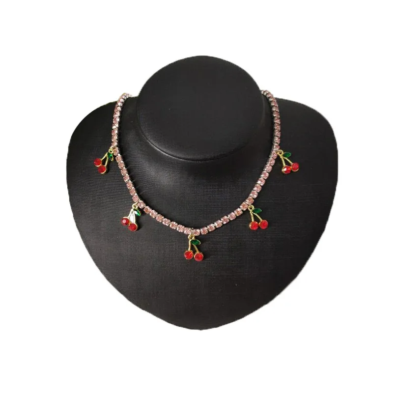 

2020 Luxury Full Shining Crystal Chain Collars Chokers For Women New Korean Fashion Simple Cute Cherry Pendant Necklaces Jewelry