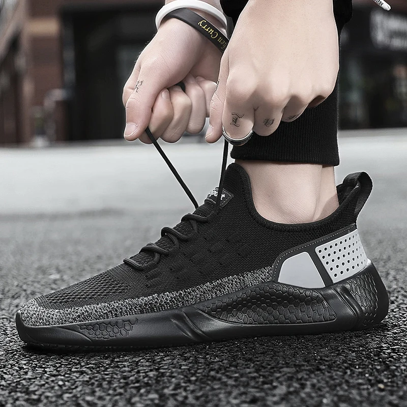 

New 2019 Men Running Shoes Breathable Outdoor Sports Shoes Lightweight Sneakers for Women Comfortable Athletic Training Footwear