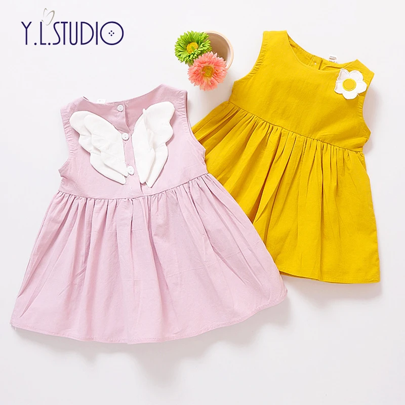 Летнее платье для маленьких девочек из материала на основе хлопка с цветочной