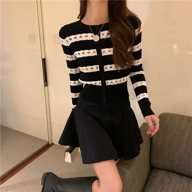 Полосатый свитер Солнцезащитная рубашка |