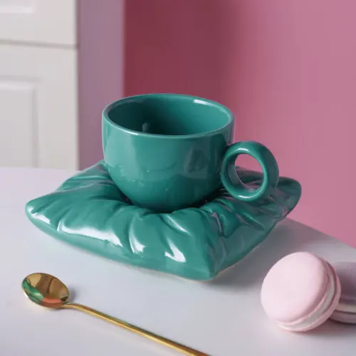 

Solid Color Ceramic Coffee Cup with Spoon Pillow Shape Saucer Base Tray Coffee Milk Mug Decorative Drinkware Container Gift Cups