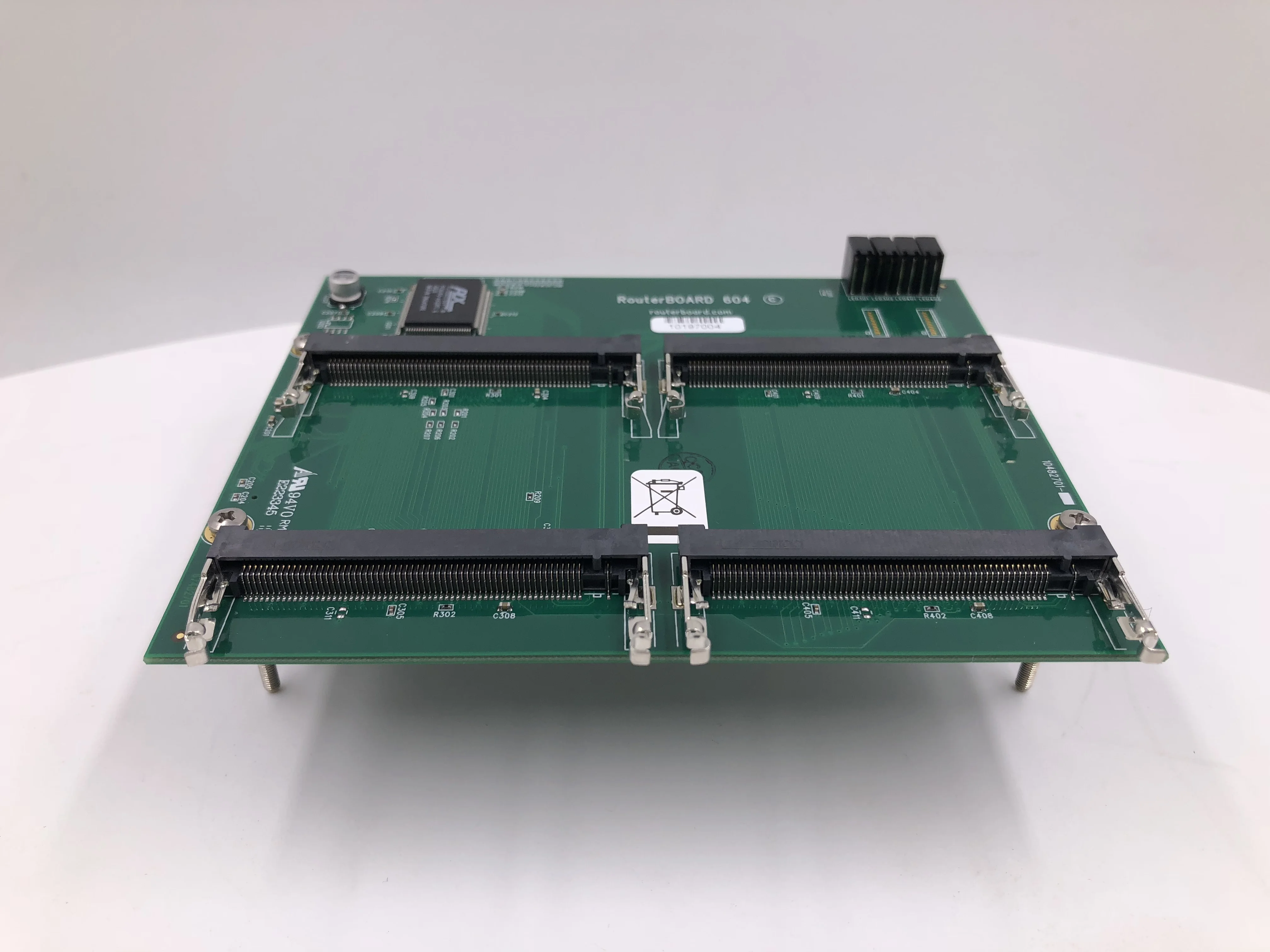 MikroTik RouterBOARD 604 дощатая плата для rb800.добавьте еще четыре беспроводные карты miniPCI К